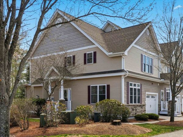 4 Manor Drive, Unit A, Hooksett, NH 03106