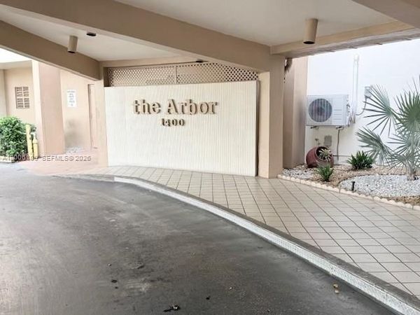 1400 Saint Charles PL , Unit 314, Pembroke Pines, FL 33026