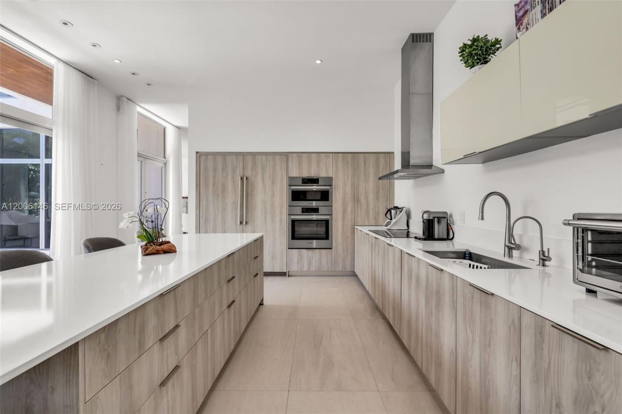 Please Call For Address, Key Biscayne, FL 33149 Photo