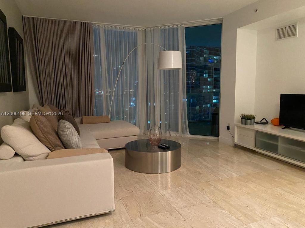 1900 N Bayshore Dr , Unit 2314, Miami, FL 33132 Photo