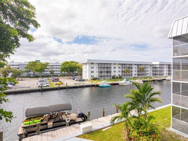 3600 NE 170th St , Unit 308, North Miami Beach, FL 33160
