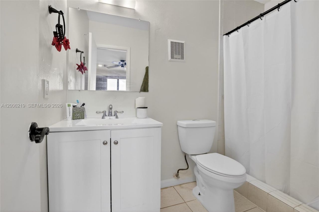 10431 NW 3rd St, Pembroke Pines, FL 33026 Photo