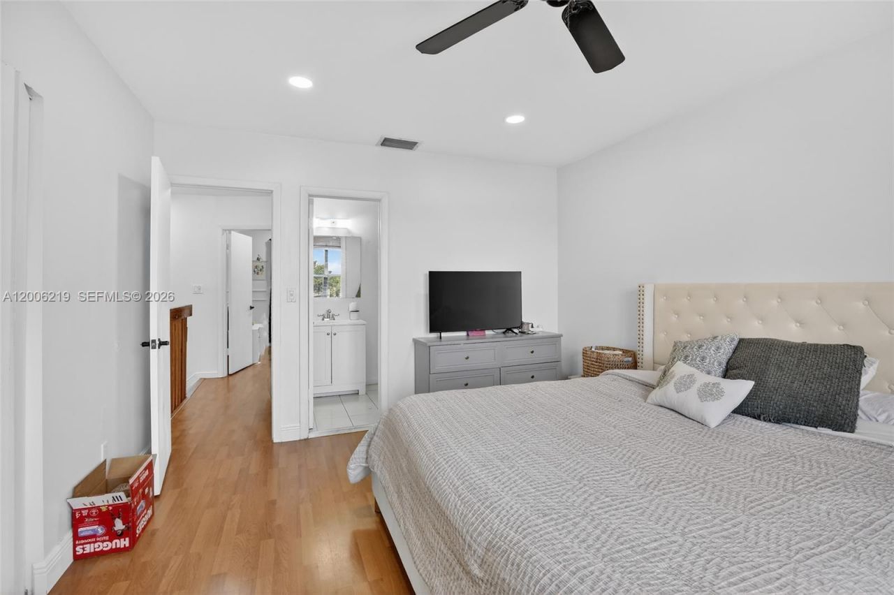 10431 NW 3rd St, Pembroke Pines, FL 33026 Photo