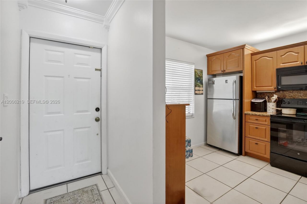 10431 NW 3rd St, Pembroke Pines, FL 33026 Photo