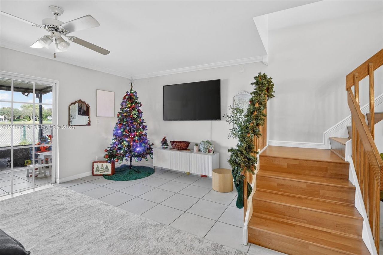 10431 NW 3rd St, Pembroke Pines, FL 33026 Photo