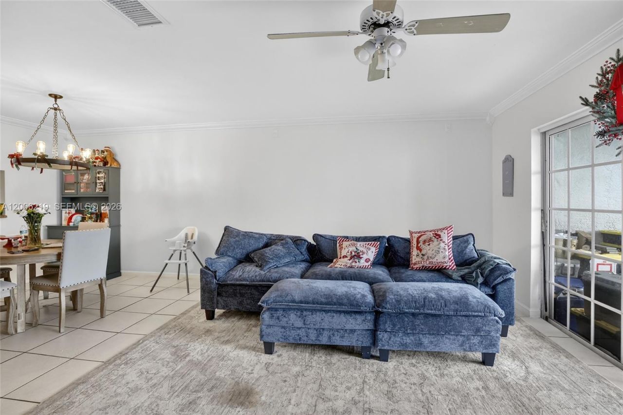 10431 NW 3rd St, Pembroke Pines, FL 33026 Photo