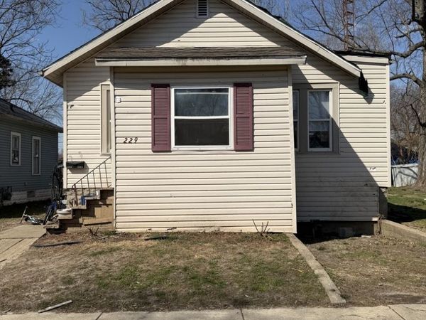 229 N 6th Avenue , Kankakee, IL 60901