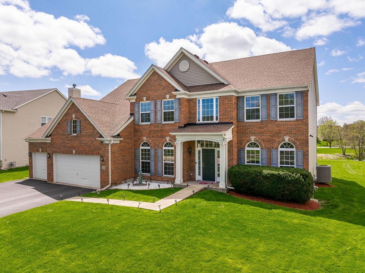 329 Chick Evans Street , Bolingbrook, IL 60490