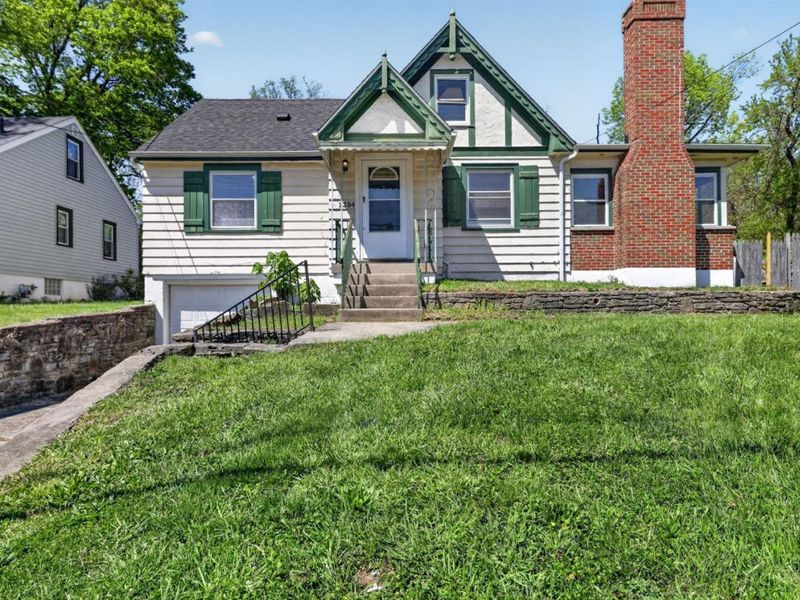 1284 Compton Road, Springfield Twp., OH 45231 Photo 1