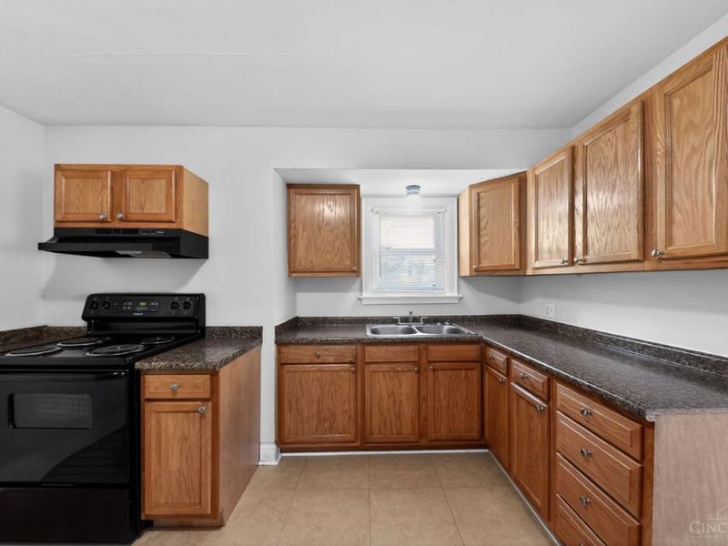 1284 Compton Road, Springfield Twp., OH 45231 Photo 14