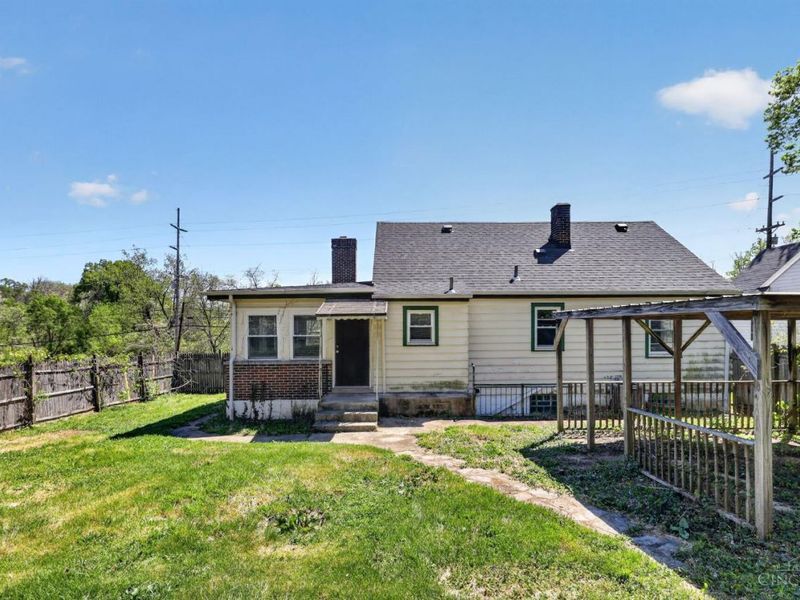 1284 Compton Road, Springfield Twp., OH 45231 Photo 3