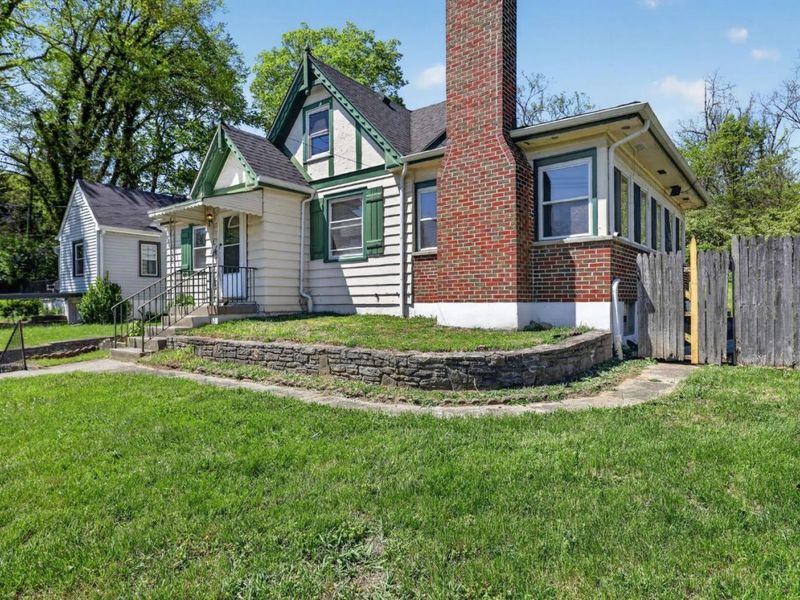 1284 Compton Road, Springfield Twp., OH 45231 Photo 4