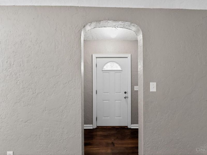 1284 Compton Road, Springfield Twp., OH 45231 Photo 8