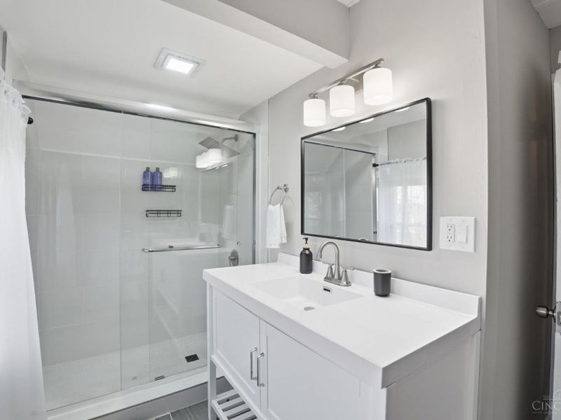 2721 Oakleaf Avenue, Cincinnati, OH 45212 Photo 27