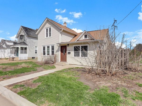 3800 Lee Avenue N, Robbinsdale, MN 55422