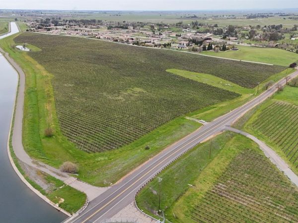 Sloughhouse Rd, Elk Grove, CA 95624