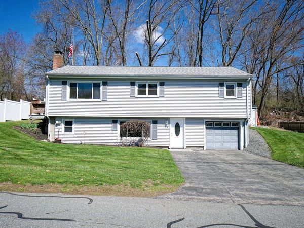 18 Barron Avenue, Salem, NH 03079