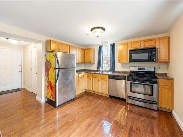 100 Rogers St, Unit 1, Lowell, MA 01852