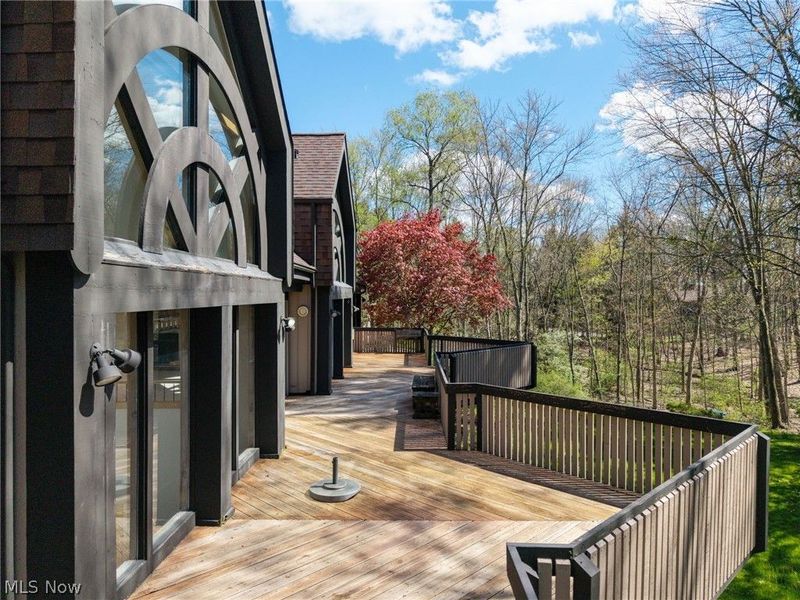 1180 Meadow Spur, Akron, OH 44333 Photo 10