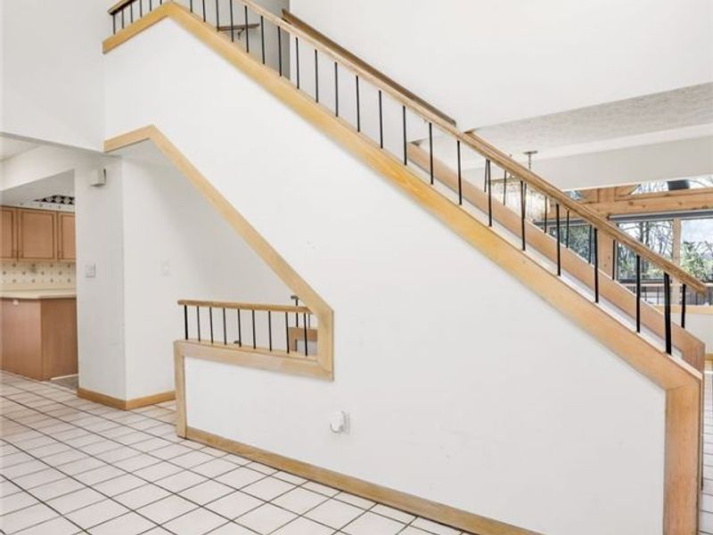 1180 Meadow Spur, Akron, OH 44333 Photo 17