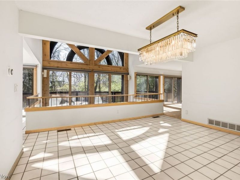 1180 Meadow Spur, Akron, OH 44333 Photo 22