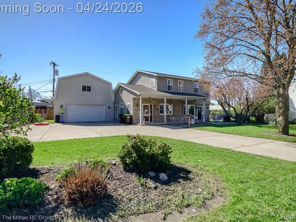 40 Potter Drive, Belleville, MI 48111