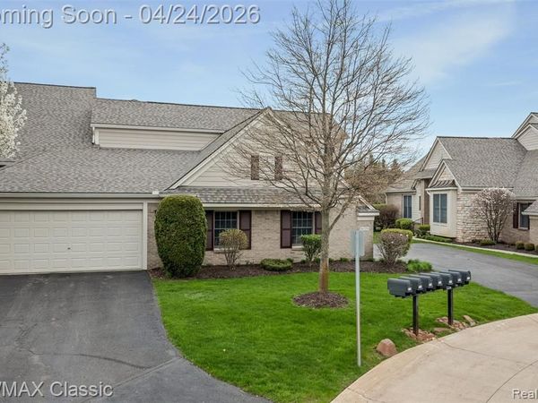 16576 Lyonhurst Circle, Northville Twp, MI 48168