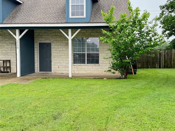 220 Sandstone DR, Unit E, Jarrell, TX 76537