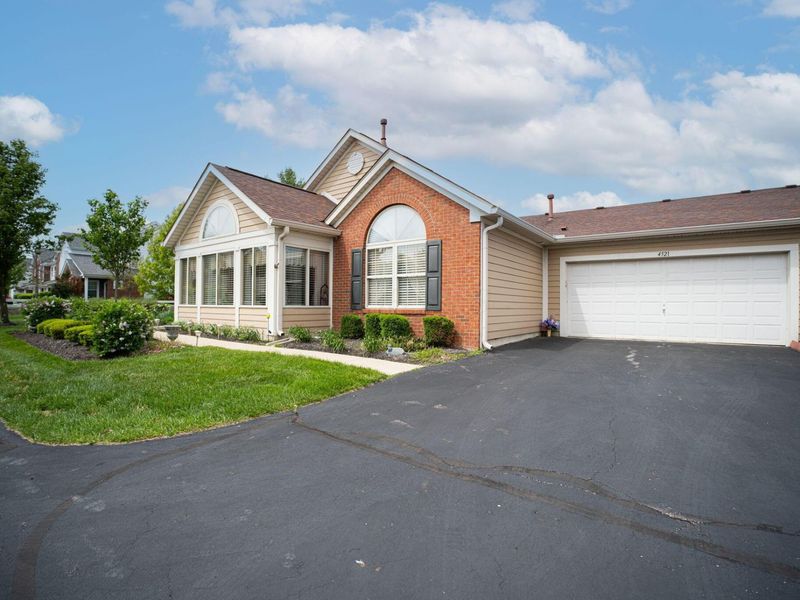 4521 Collingwood Pointe Place, Unit 2, Columbus, OH 43230 Photo 1