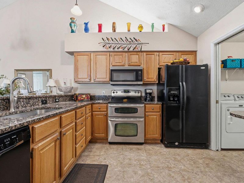 4521 Collingwood Pointe Place, Unit 2, Columbus, OH 43230 Photo 17