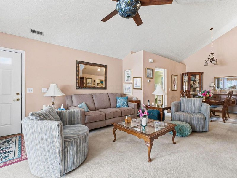 4521 Collingwood Pointe Place, Unit 2, Columbus, OH 43230 Photo 8