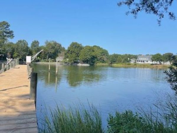 33 LAGRANGE AVENUE , KILMARNOCK, VA 22482