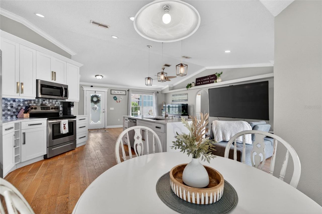 1730 Canoe Drive, Lutz, FL 33559 Photo