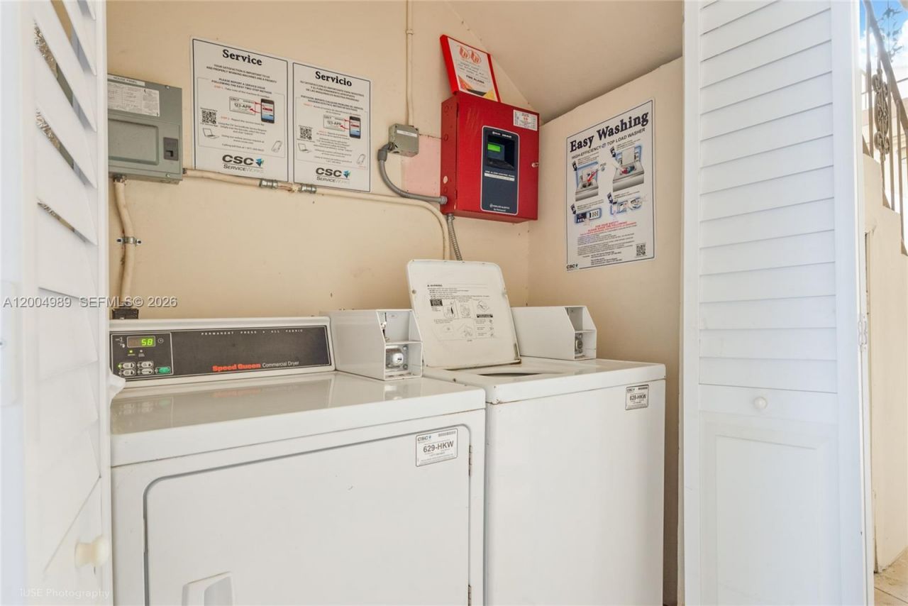 234 Antiquera Ave, Unit 9, Coral Gables, FL 33134 Photo