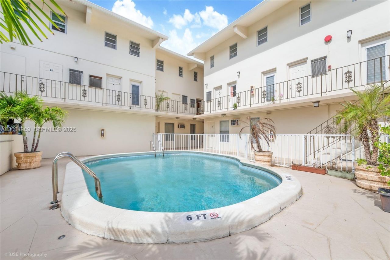 234 Antiquera Ave, Unit 9, Coral Gables, FL 33134 Photo