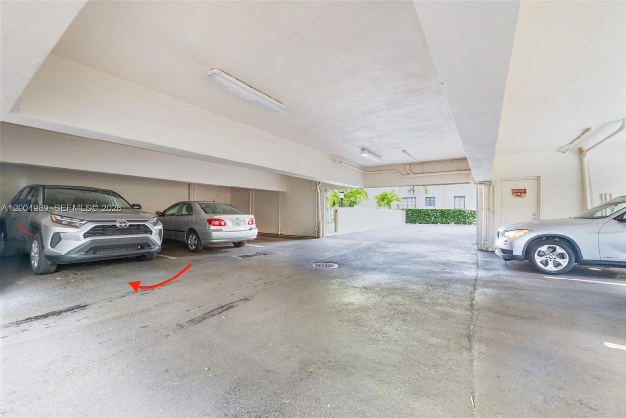 234 Antiquera Ave, Unit 9, Coral Gables, FL 33134 Photo