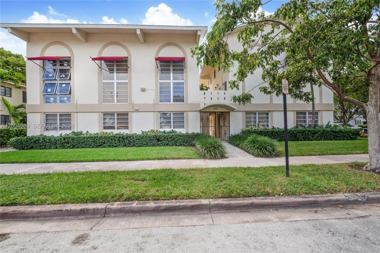 234 Antiquera Ave, Unit 9, Coral Gables, FL 33134 Photo