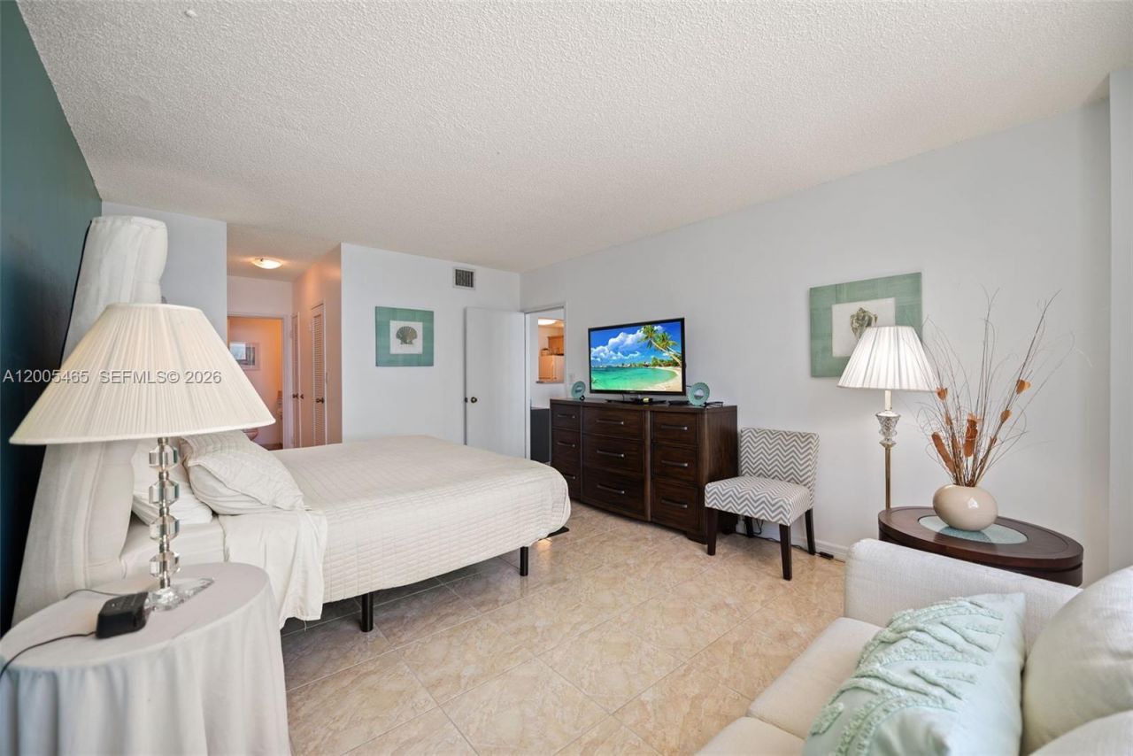 3725 S Ocean Dr, Unit 1212, Hollywood, FL 33019 Photo