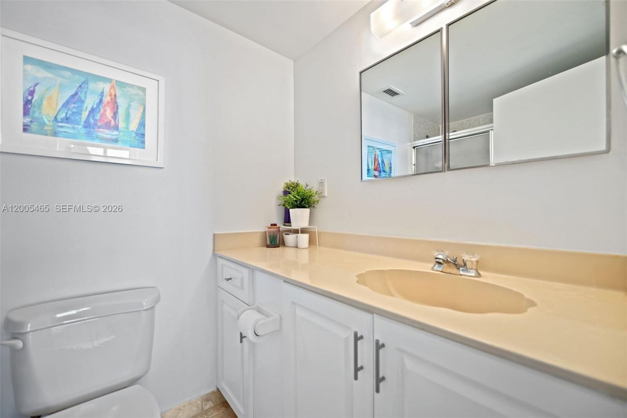 3725 S Ocean Dr, Unit 1212, Hollywood, FL 33019 Photo