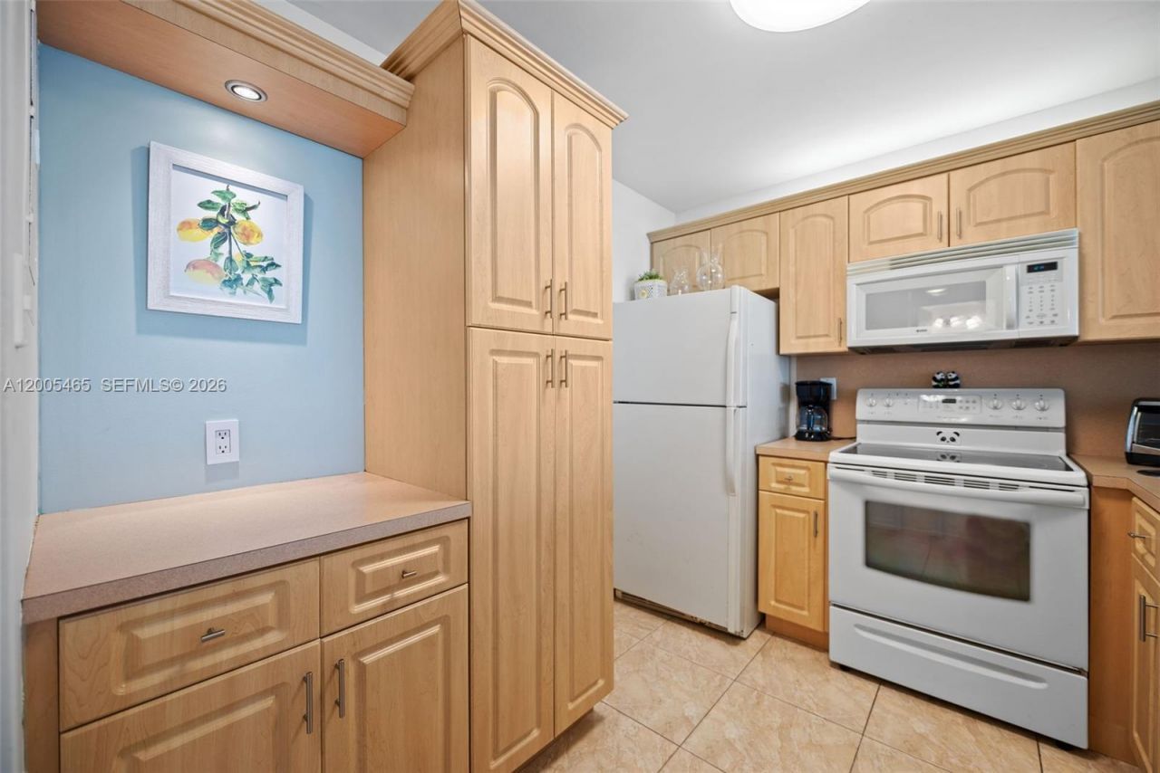 3725 S Ocean Dr, Unit 1212, Hollywood, FL 33019 Photo