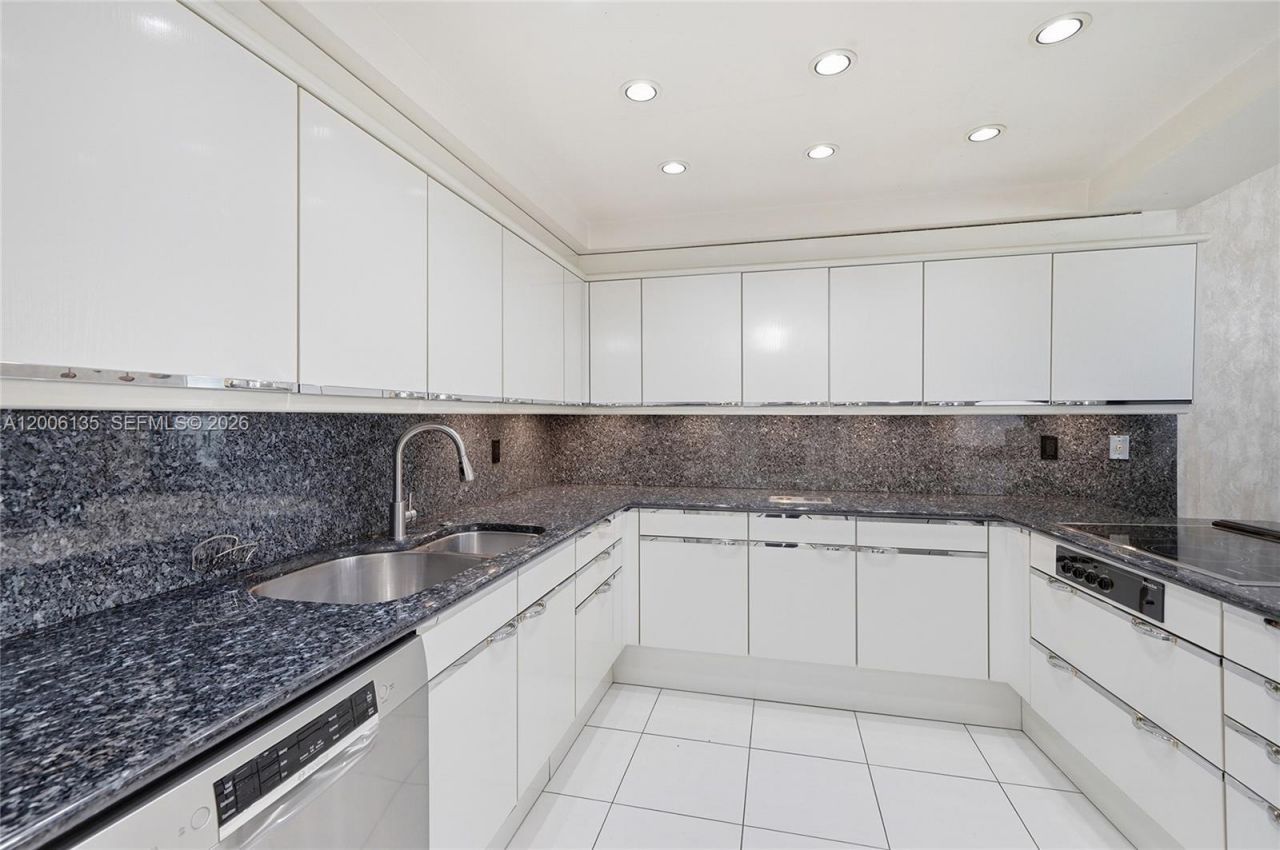 9801 Collins Ave, Unit 14D, Bal Harbour, FL 33154 Photo