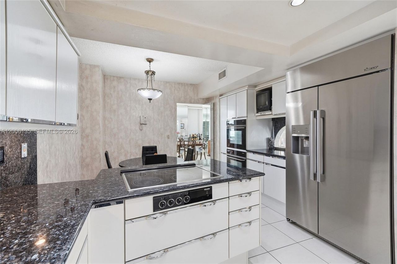 9801 Collins Ave, Unit 14D, Bal Harbour, FL 33154 Photo