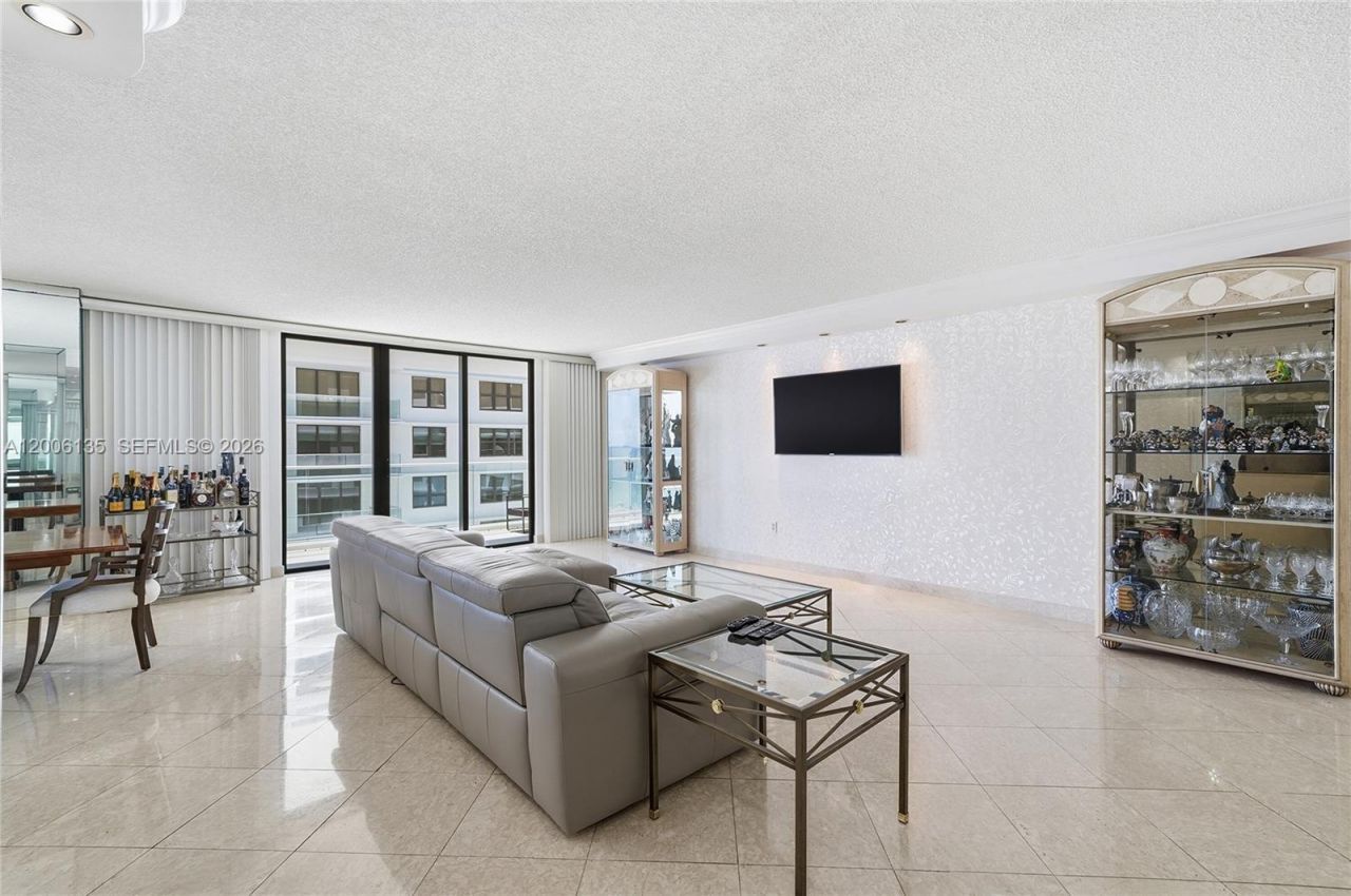 9801 Collins Ave, Unit 14D, Bal Harbour, FL 33154 Photo