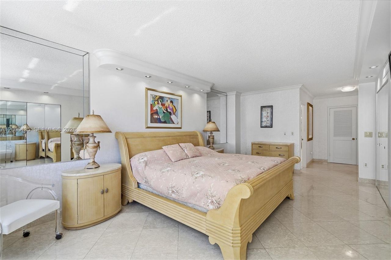 9801 Collins Ave, Unit 14D, Bal Harbour, FL 33154 Photo
