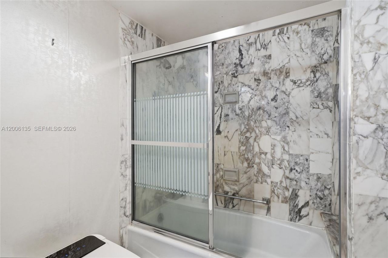 9801 Collins Ave, Unit 14D, Bal Harbour, FL 33154 Photo