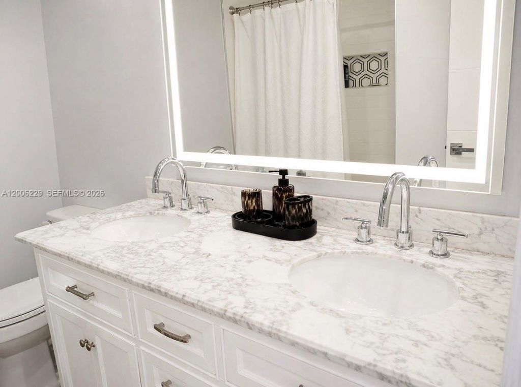 8224 NW 9th Ct, Unit 3, Plantation, FL 33324 Photo