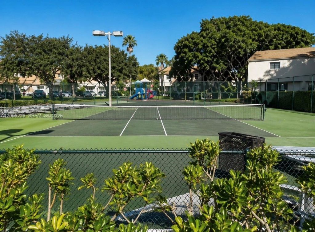 8224 NW 9th Ct, Unit 3, Plantation, FL 33324 Photo