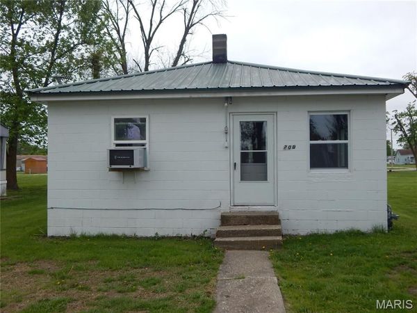 200 E Maple Street , Curryville, MO 63339