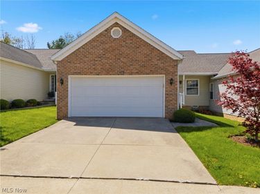 3198 Mariners Island Drive NW, Canton, OH 44708