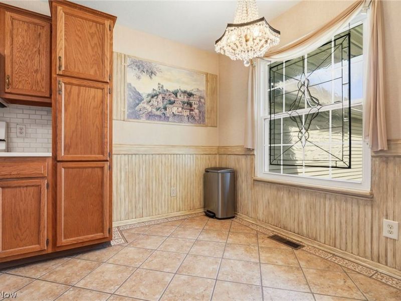 3198 Mariners Island Drive NW, Canton, OH 44708 Photo 5